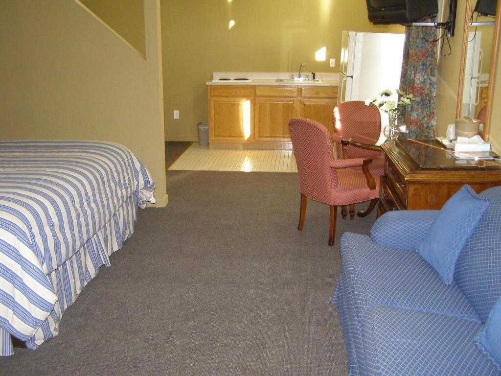 First Western Inn Caseyville Buitenkant foto