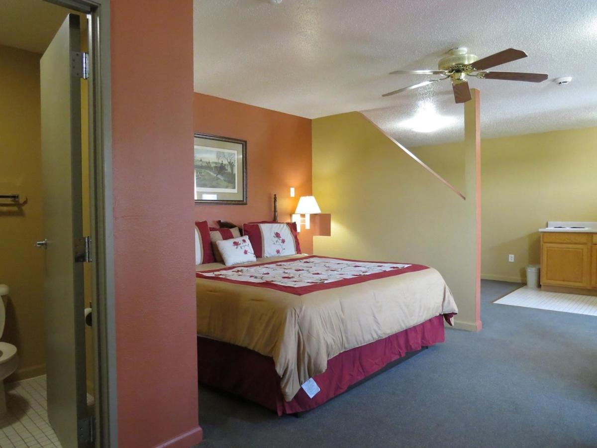 First Western Inn Caseyville Buitenkant foto
